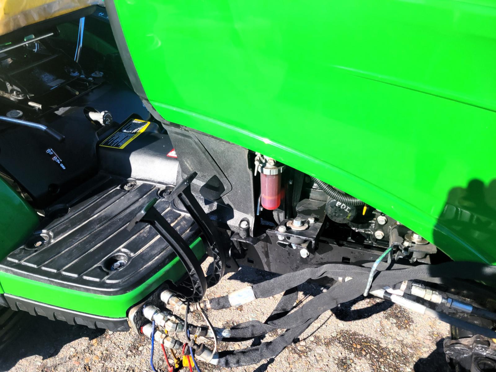 2018 Green /Yellow John Deere 1025R with an 3TNV80F-NCJT engine, Hydrostatic transmission, located at 450 N Russell, Missoula, MT, 59801, (406) 543-6600, 46.874496, -114.017433 - Only 106 Hours. Really Nice 2018 John Deere 4Wheel Drive 1025R Diesel Tractor. 25HP. Comes with John Deere 54" Front Snow Blower. Has Owners Manuals for the Tractor and the Blower. Lots of Specs one the pictures page. Excellent Condition. Plastic has never been off the seat. Does Not come with any o - Photo #3